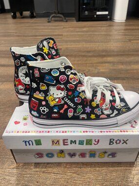 Converse x Hello Kitty & Friends High Tops NWT Women's 8